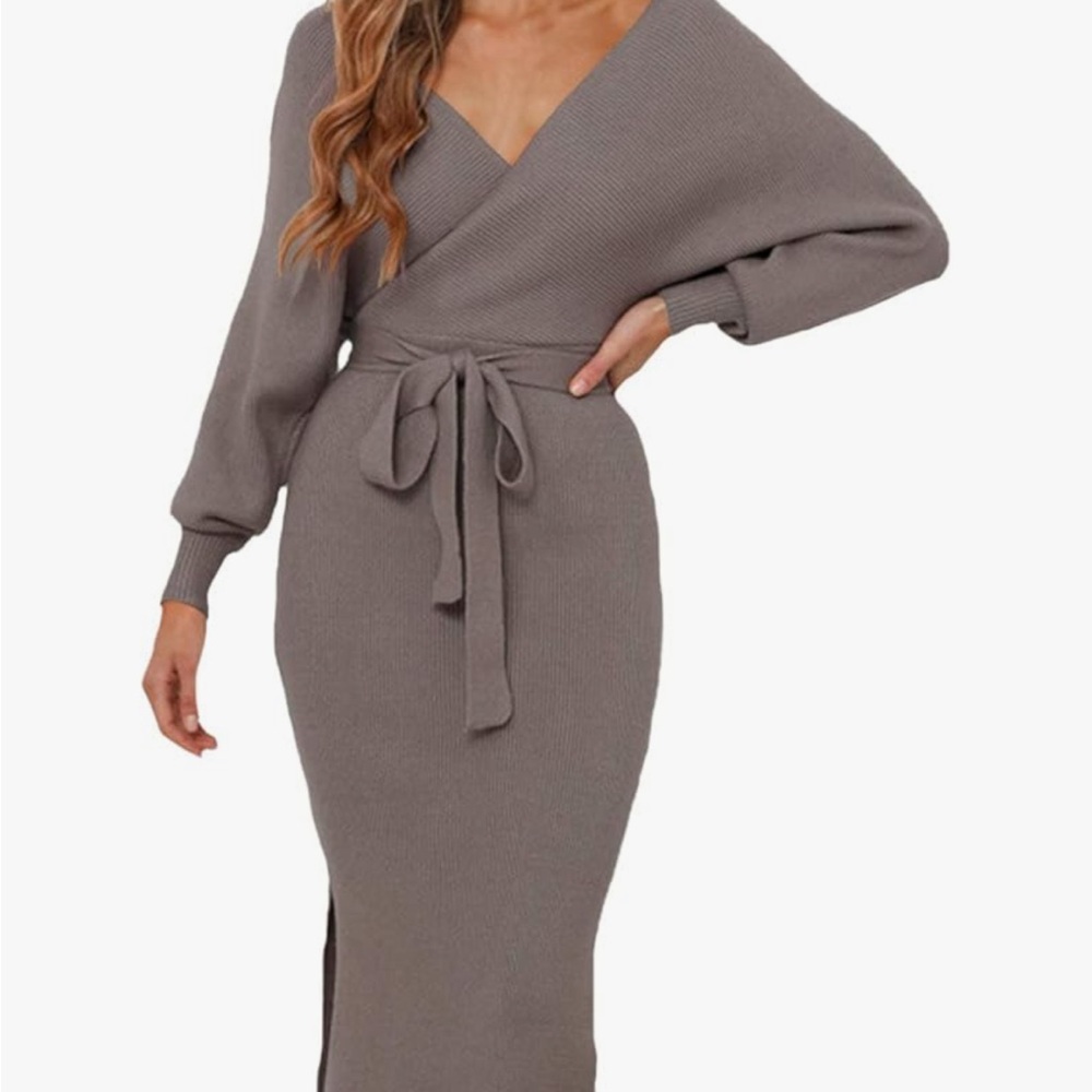 In excellent condition sweater dress
